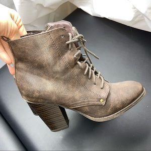 Ankle boots